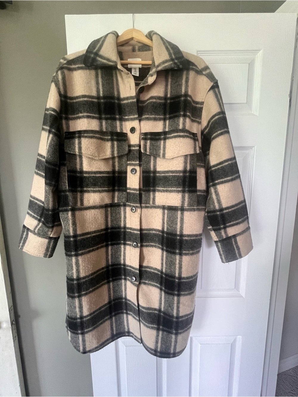 H&M Beige and Black Plaid Shacket